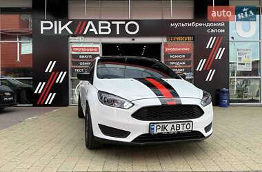 Седан Ford Focus 2017 в Львові