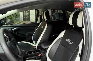 Седан Ford Focus 2017 в 