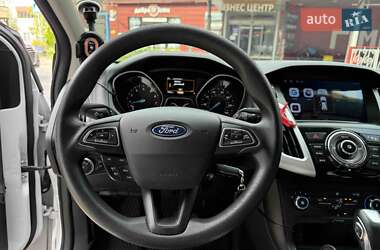 Седан Ford Focus 2017 в 