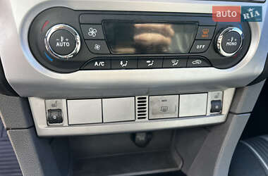 Хэтчбек Ford Focus 2011 в 