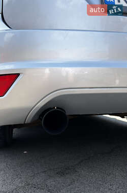 Хэтчбек Ford Focus 2011 в 