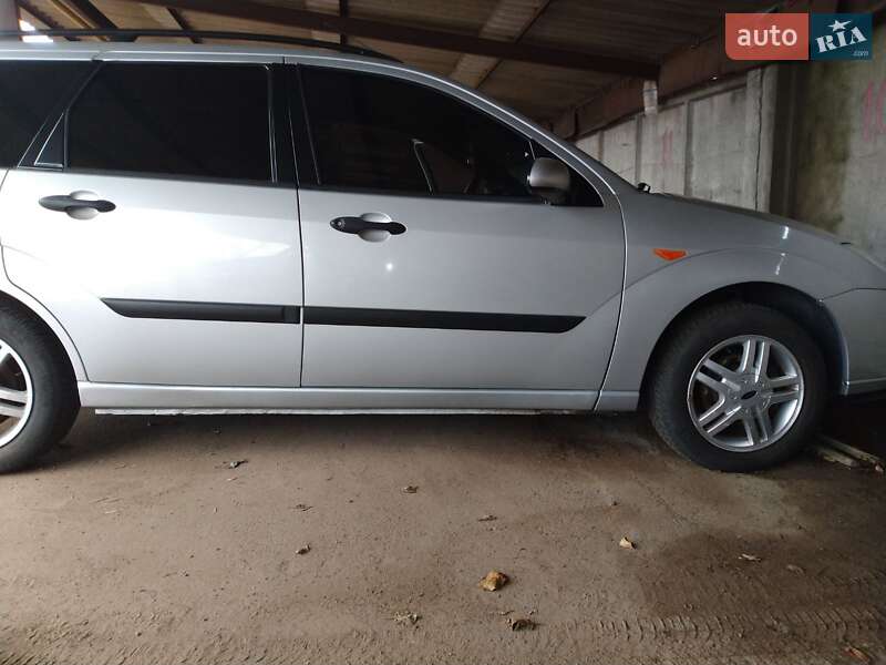 Универсал Ford Focus 2001 в Сумах