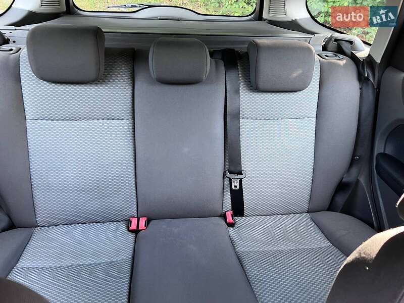 Универсал Ford Focus 2006 в Житомире фото 21 Универсал Ford Focus 2006 в Житомире