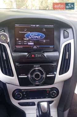 Универсал Ford Focus 2012 в 