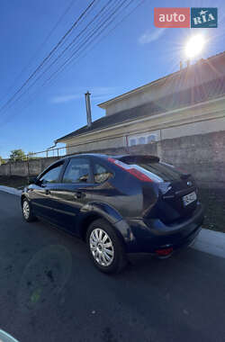 Хэтчбек Ford Focus 2006 в 