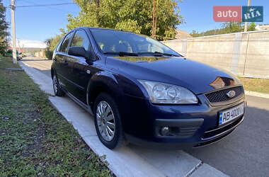 Хэтчбек Ford Focus 2006 в 