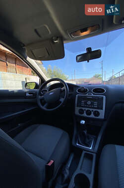 Хэтчбек Ford Focus 2006 в 