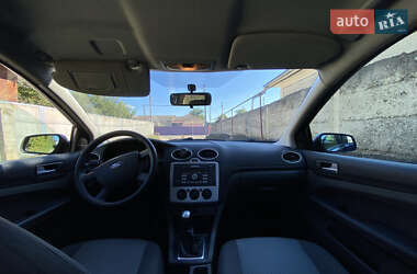 Хэтчбек Ford Focus 2006 в 
