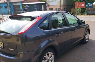 Хэтчбек Ford Focus 2011 в 