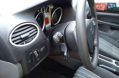 Универсал Ford Focus 2010 в 