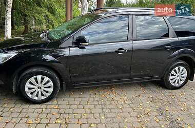 Универсал Ford Focus 2010 в 