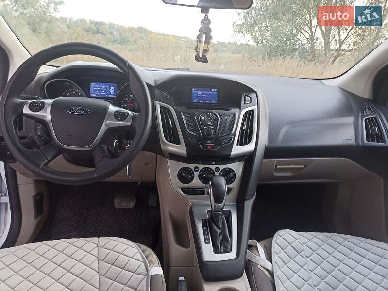 Хэтчбек Ford Focus 2014 в Новомосковске
