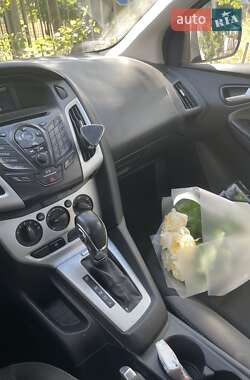 Седан Ford Focus 2014 в 
