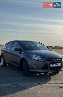 Седан Ford Focus 2011 в 