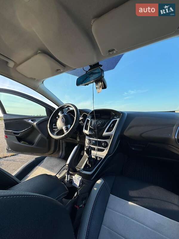 Седан Ford Focus 2011 в Ракитном фото 10 Седан Ford Focus 2011 в Ракитном