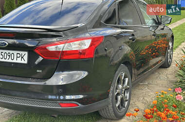 Седан Ford Focus 2013 в 