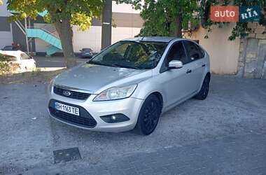 Хэтчбек Ford Focus 2011 в 