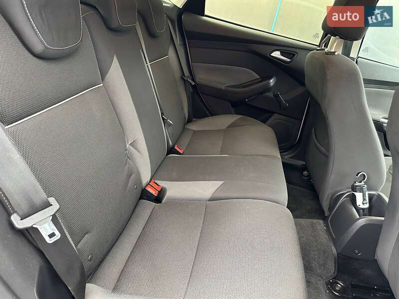 Хэтчбек Ford Focus 2014 в Днепре фото 8 Хэтчбек Ford Focus 2014 в Днепре