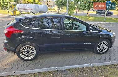 Хэтчбек Ford Focus 2013 в 