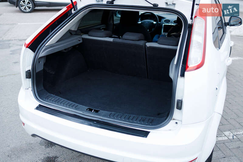 Хэтчбек Ford Focus 2011 в Львове фото 26 Хэтчбек Ford Focus 2011 в Львове