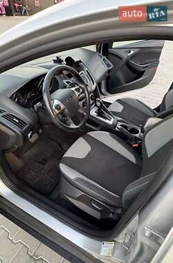 Хетчбек Ford Focus 2013 в 