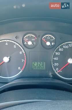 Седан Ford Focus 2005 в 
