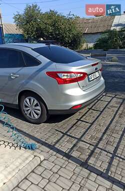 Седан Ford Focus 2012 в 