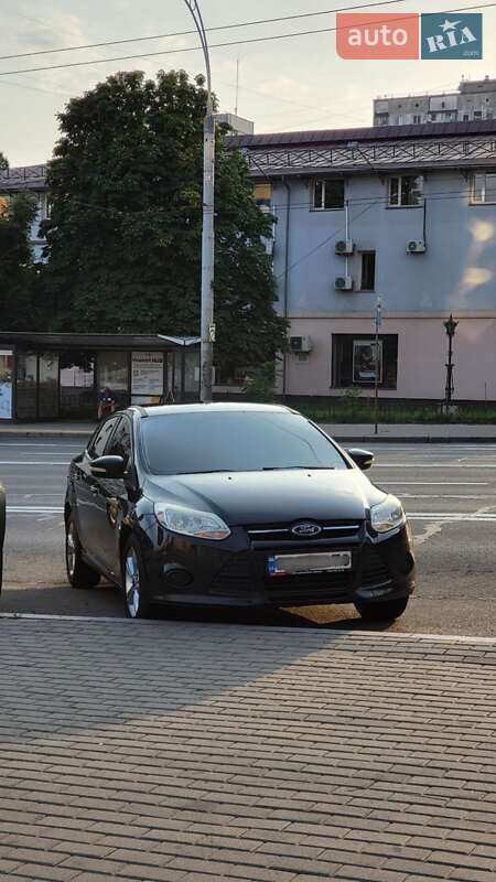 Седан Ford Focus 2013 в 
