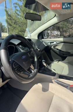 Седан Ford Focus 2016 в 