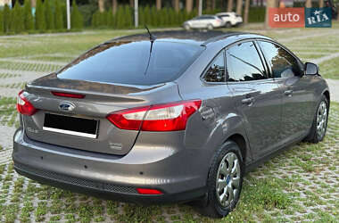 Седан Ford Focus 2013 в 
