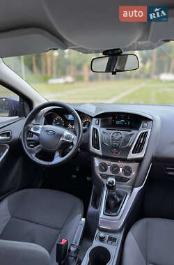 Седан Ford Focus 2013 в 