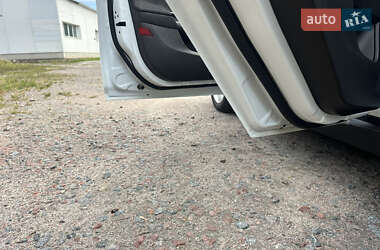 Хэтчбек Ford Focus 2012 в 