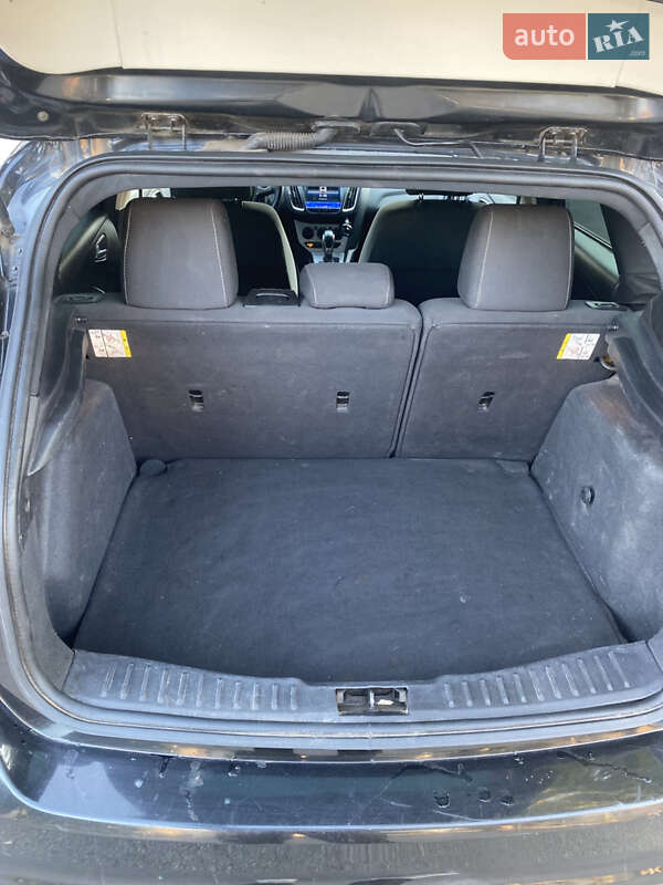 Хэтчбек Ford Focus 2012 в Синельниково