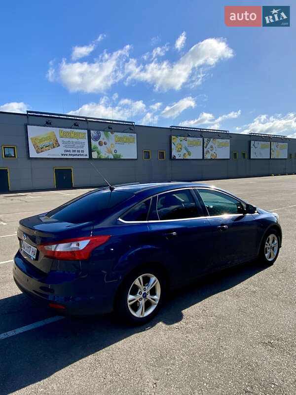 Седан Ford Focus 2012 в Киеве фото 5 Седан Ford Focus 2012 в Киеве