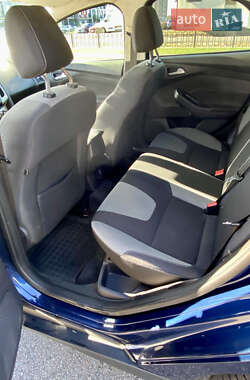 Седан Ford Focus 2012 в 