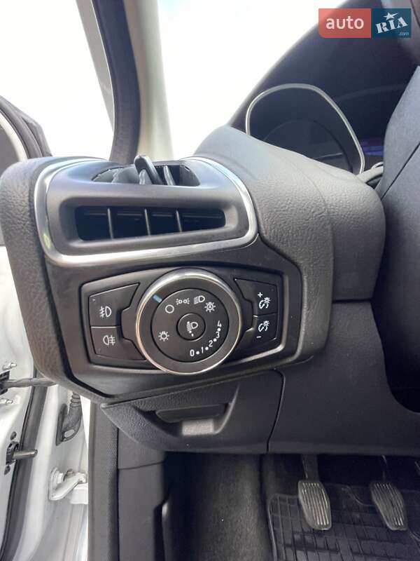 Универсал Ford Focus 2012 в Ровно фото 3 Универсал Ford Focus 2012 в Ровно