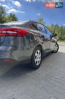 Седан Ford Focus 2018 в 