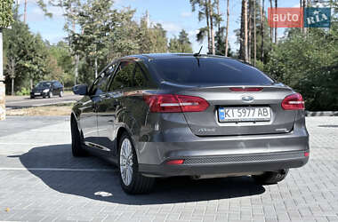 Седан Ford Focus 2016 в 
