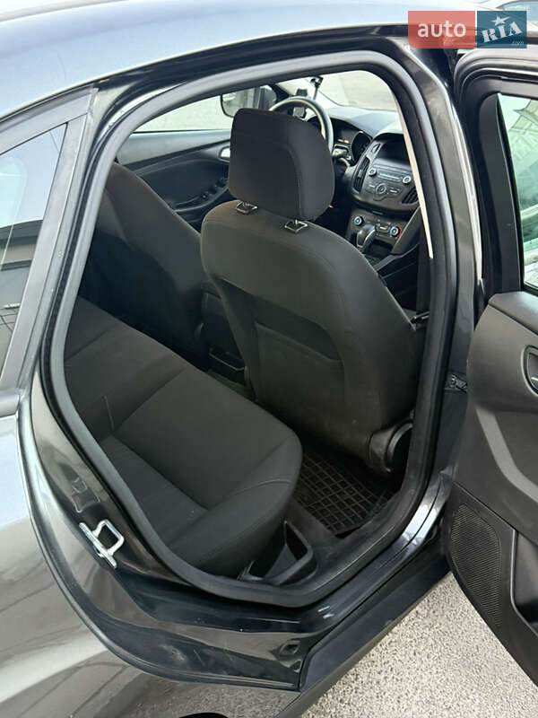 Седан Ford Focus 2017 в Львові