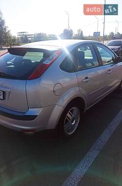 Хетчбек Ford Focus 2005 в 