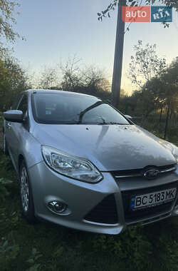 Седан Ford Focus 2012 в 