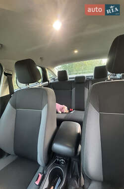 Седан Ford Focus 2012 в 