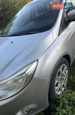 Седан Ford Focus 2012 в 