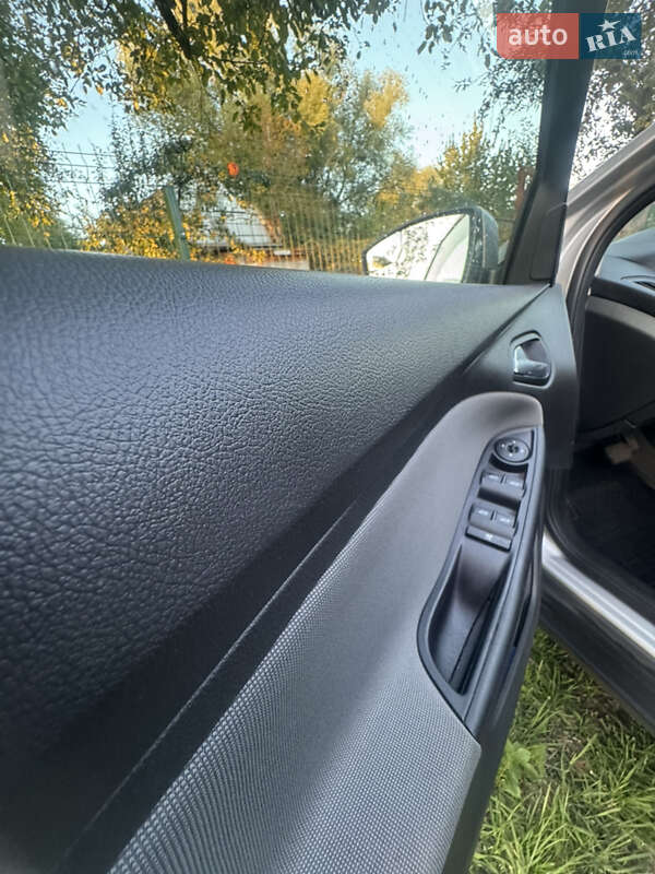 Седан Ford Focus 2012 в Шептицькому