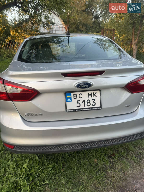 Седан Ford Focus 2012 в Шептицькому