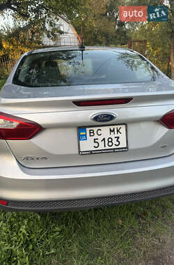 Седан Ford Focus 2012 в 