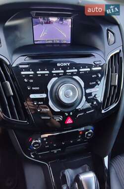 Хэтчбек Ford Focus 2013 в 