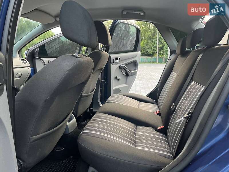 Хэтчбек Ford Focus 2008 в Каменец-Подольском