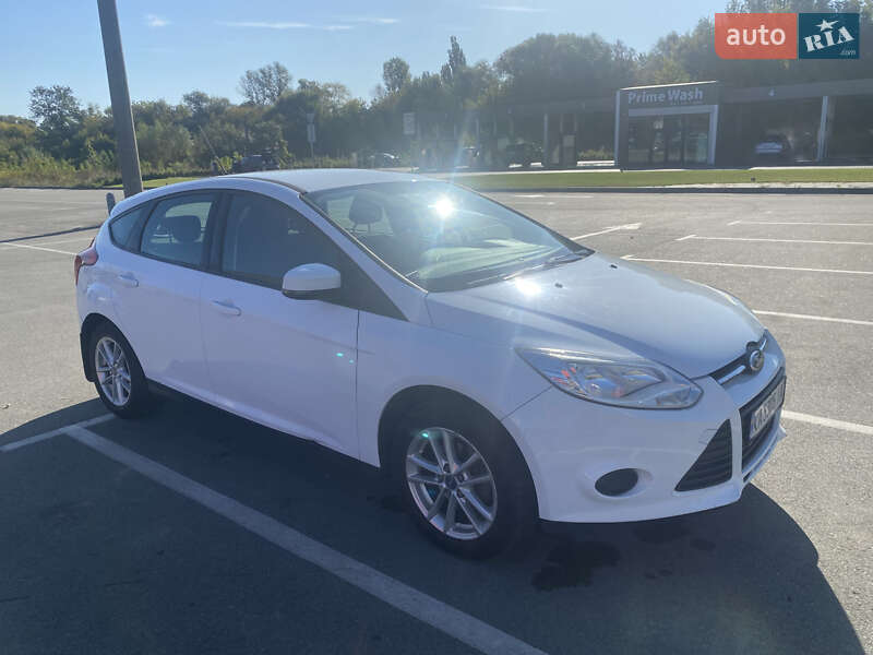 Хэтчбек Ford Focus 2013 в Киеве