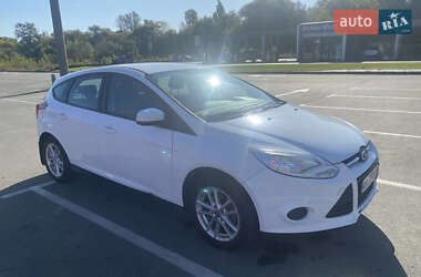 Хэтчбек Ford Focus 2013 в 